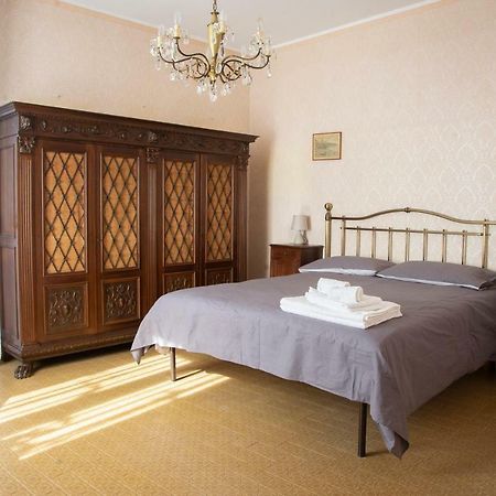 Appartement Bed & Roses Meni à La Morra Extérieur photo